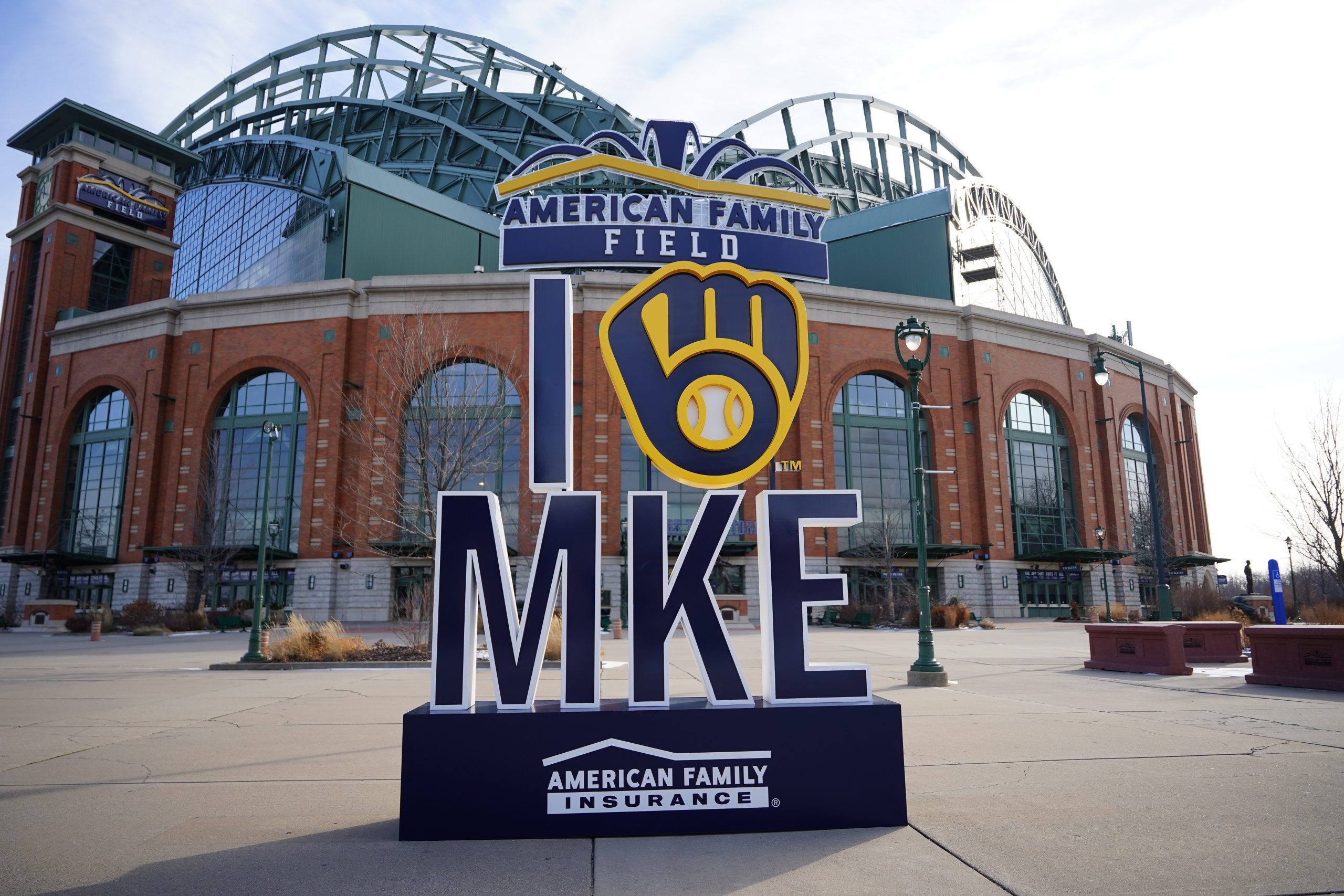 Caratini 8th-inning homer lifts Brewers over Cubs 6-5, overcoming