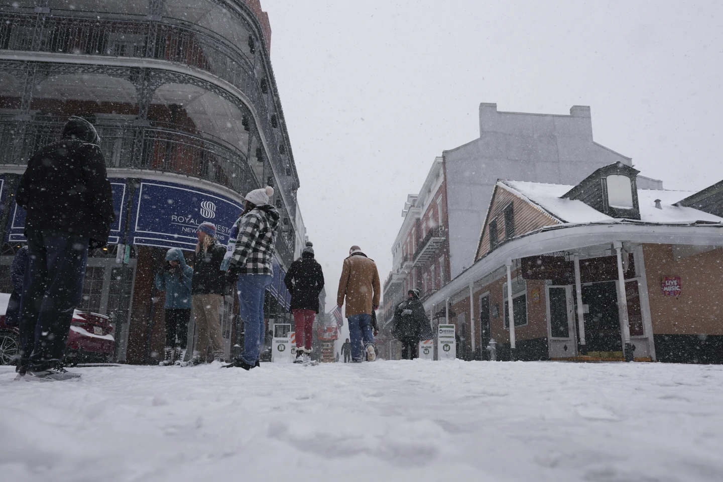 NBA postpones Bucks-Pelicans game after historic snow storm in New Orleans - Wausau Pilot & Review